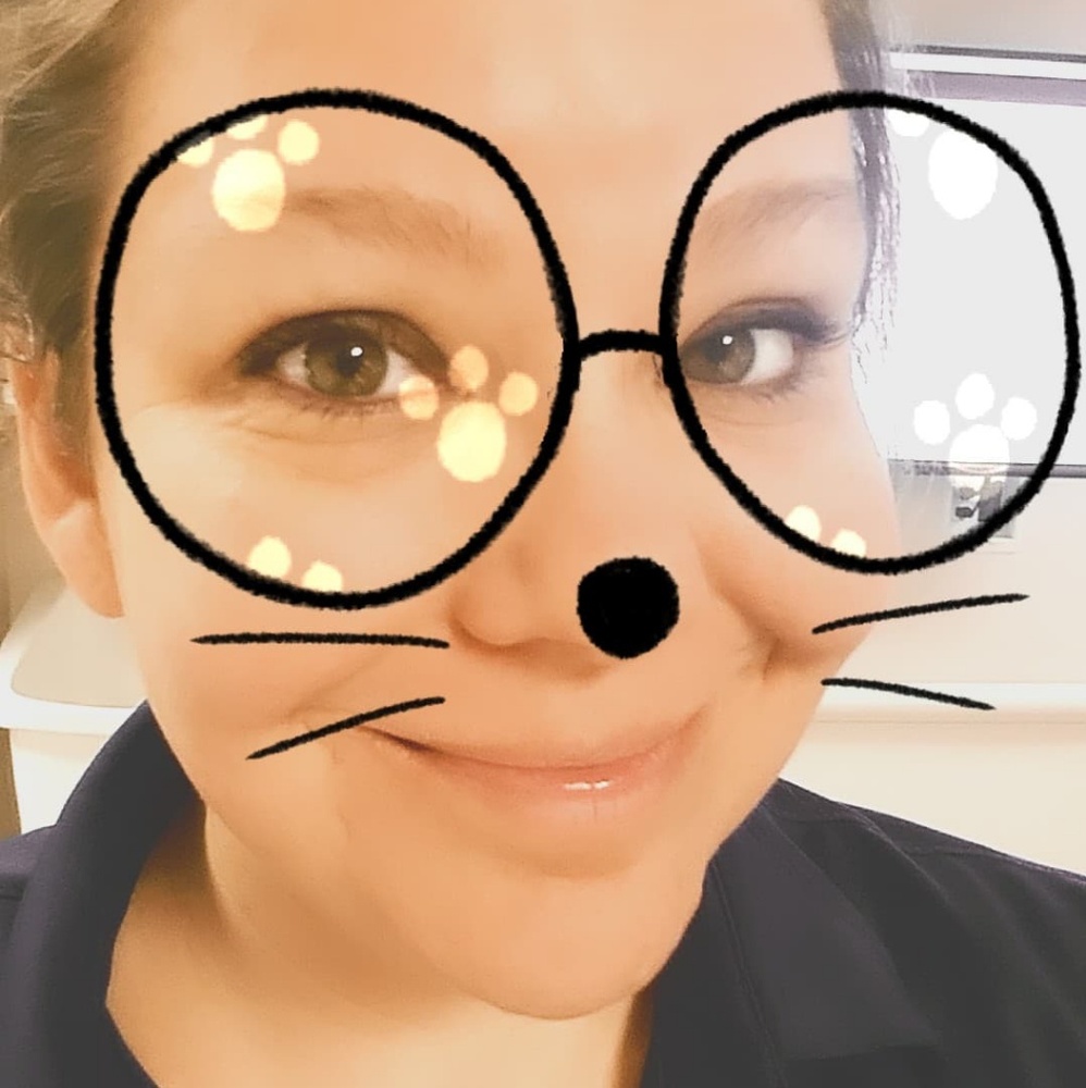 Meet your Posher, Laura